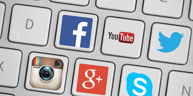 social-media-419944_640 social easymarkets